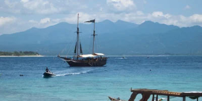 Vista de Lombok y el monte Rinjani desde Gili Meno